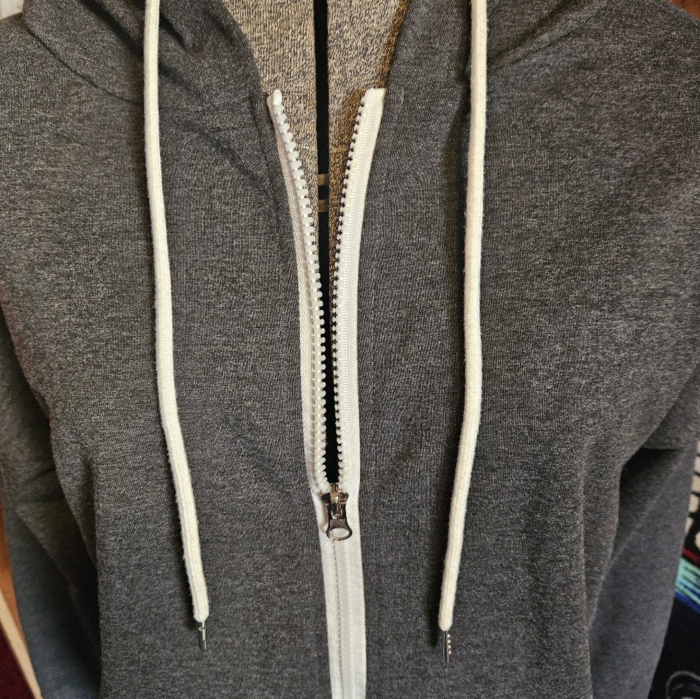 NWOT AMAZON  dark Grey zipper hoodie SMALL UNISEX - Picture 2 of 12